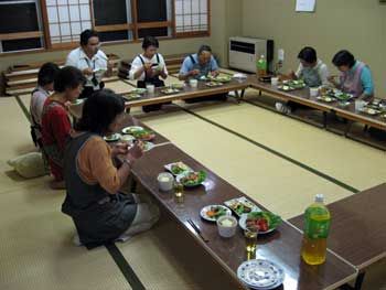 ���H���i